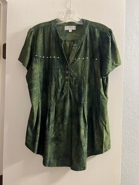 Green Short-Sleeve Button Henley Blouse with Stud Accents